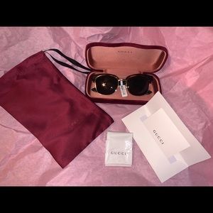 Women’s Gucci Sunglasses *NEW WITH TAGS*